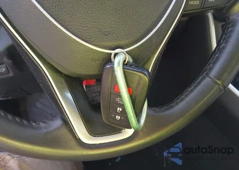 2020 Toyota Rav4 Hybrid Xle z USA, uszkodzony, nr VIN 2T3RWRFV6LW087688